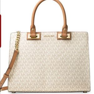 Micheal Kors Quinn satchel 👜